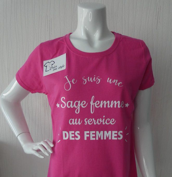 tee shirt femme "je suis une sage femme au service des femmes"