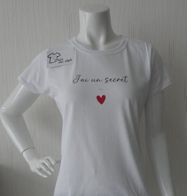 Tee shirt femme "j'ai un secret...je vais être grande soeur"